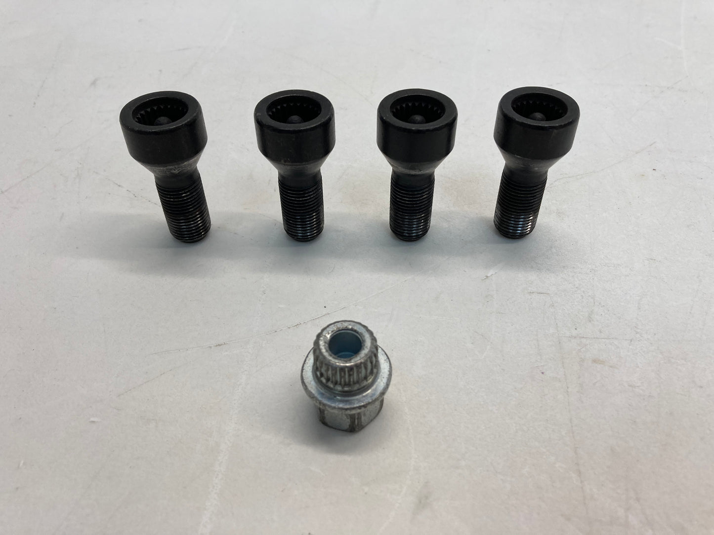 Mini Cooper Locking Wheel Bolts M14x1.25 36136776076 432