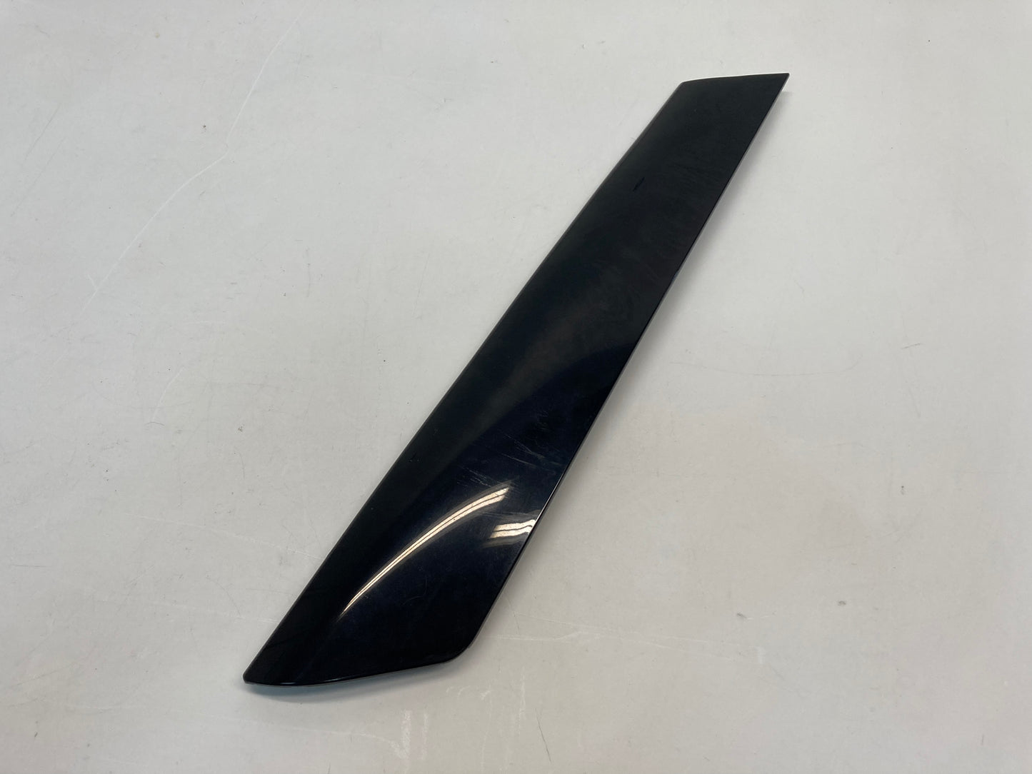 Mini Cooper Left  A Pillar Windshield Post Trim 51137128157 02-08 R50 R52 R53 433