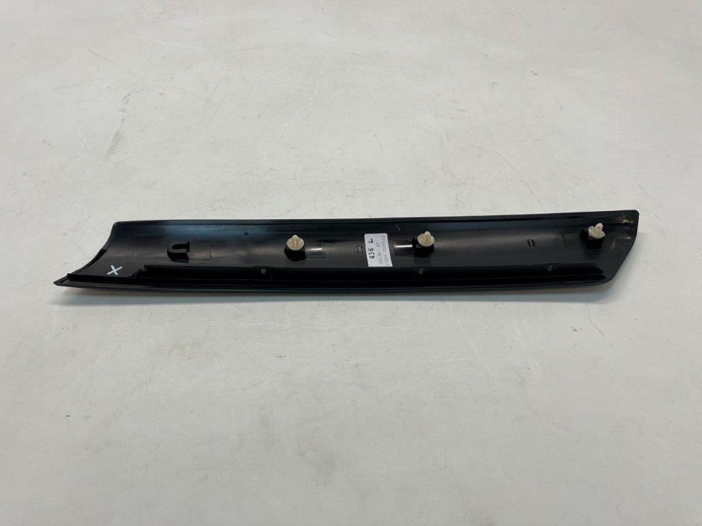 Mini Cooper Left  A Pillar Windshield Post Trim 51137128157 02-08 R50 R52 R53 436