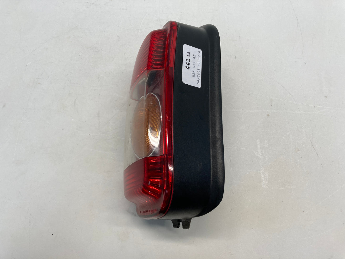 Mini Cooper Clubman Left Rear Tail Light 63217167411 08-10 R55 441