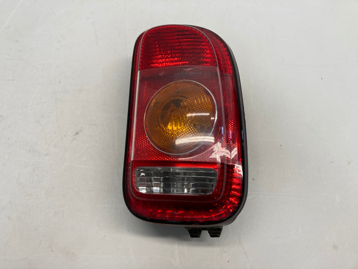 Mini Cooper Clubman Right Rear Tail Light 63217167412 08-10 R55 441