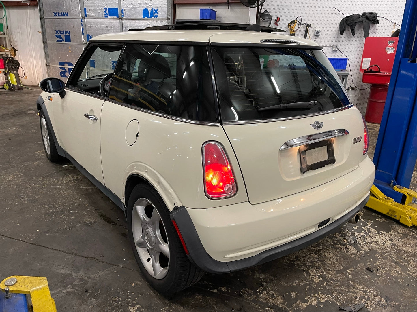 2005 MINI Cooper Base, New Parts Car (March 2021) Stk # 291