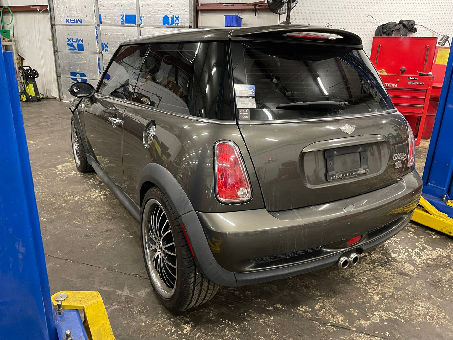 2006 MINI Cooper Hatchback S, New Parts Car (April 2022) Stk # 297