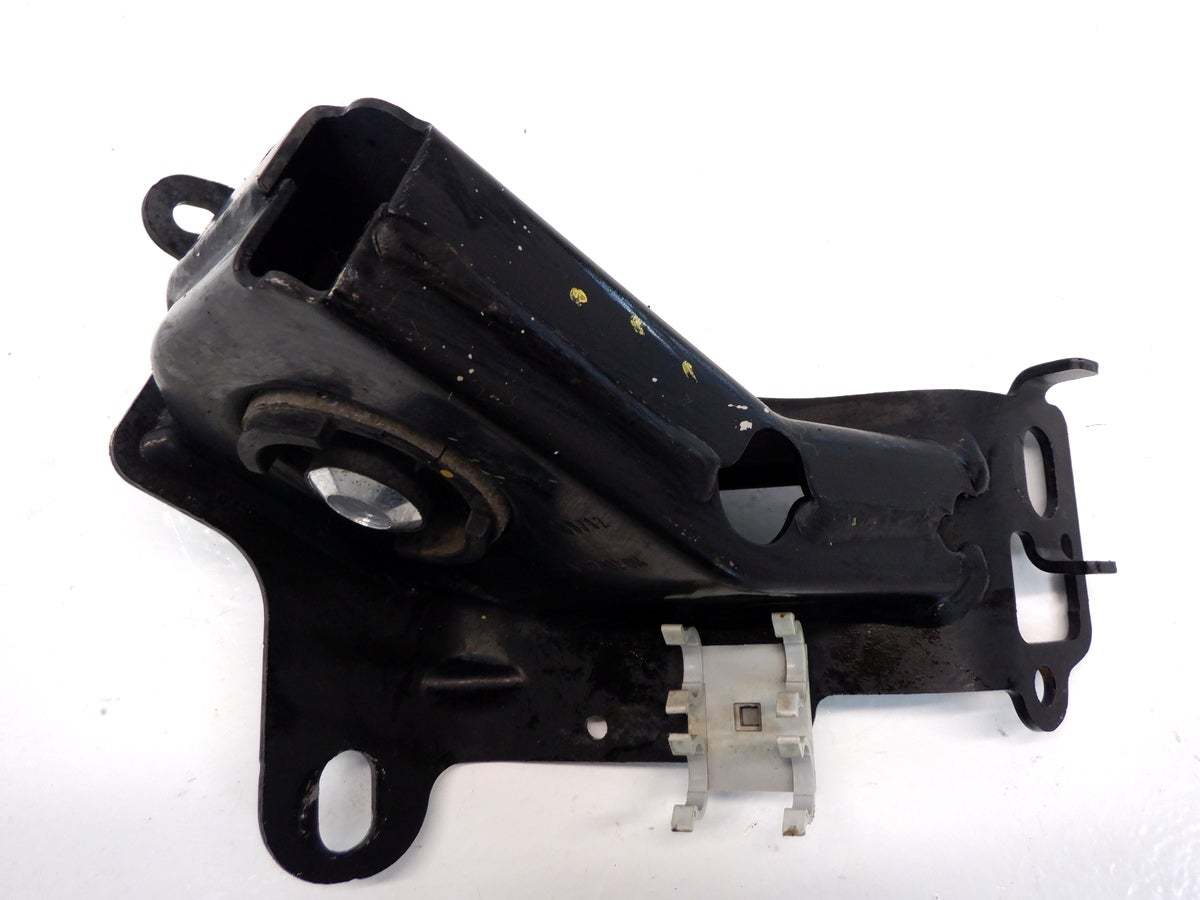 Mini Countryman Paceman Trailing Arm Bracket Right 33309807100 11-16 R60 R61