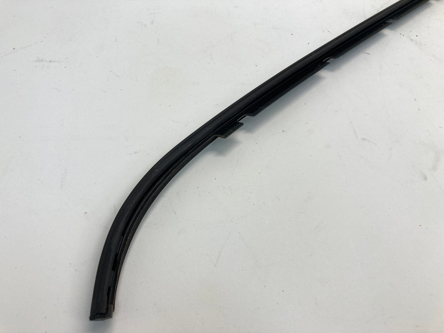 Mini Cooper Right Roof Gutter Molding Trim 51137032354 02-03 R50 R53