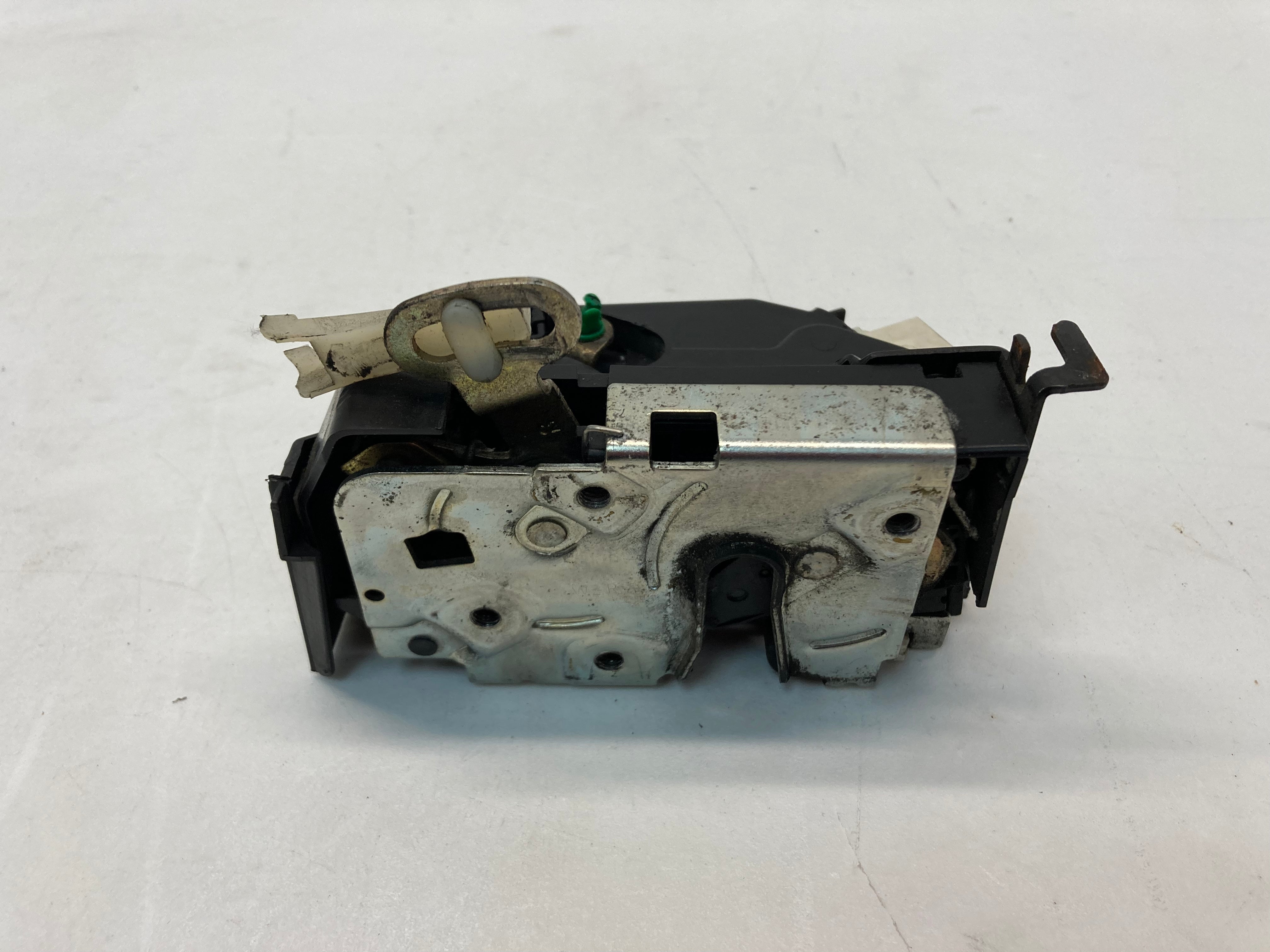 Mini Cooper Right Front Door Lock Latch 51200556769 02-08 R50 R52 R53 ...