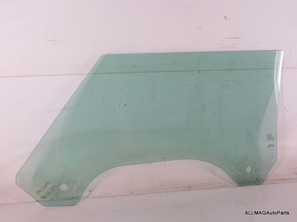 Mini Cooper Clubman Right Front Door Window Glass 08-14 51337168064 R55