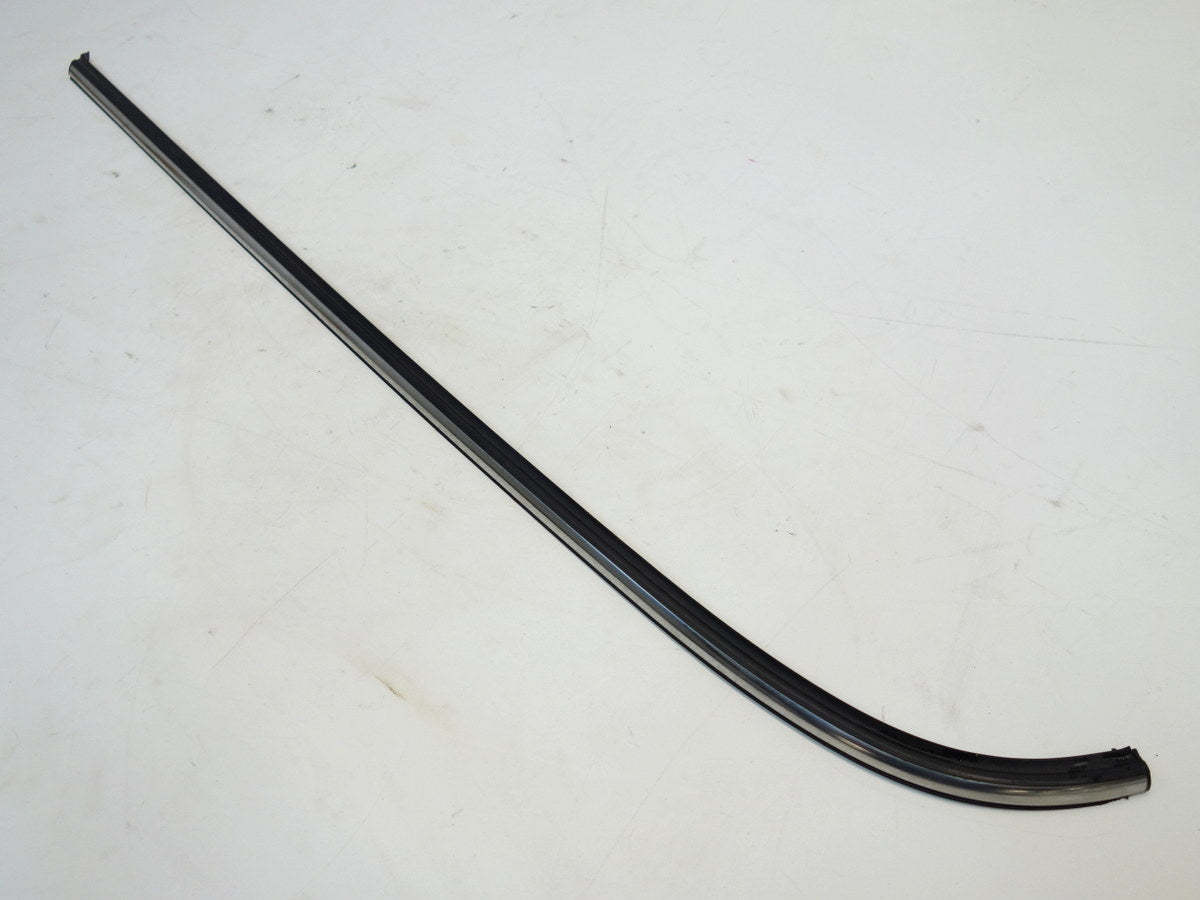 Mini Cooper Left Quarter Belt Line Trim 51367071671 02-06 R50 R53