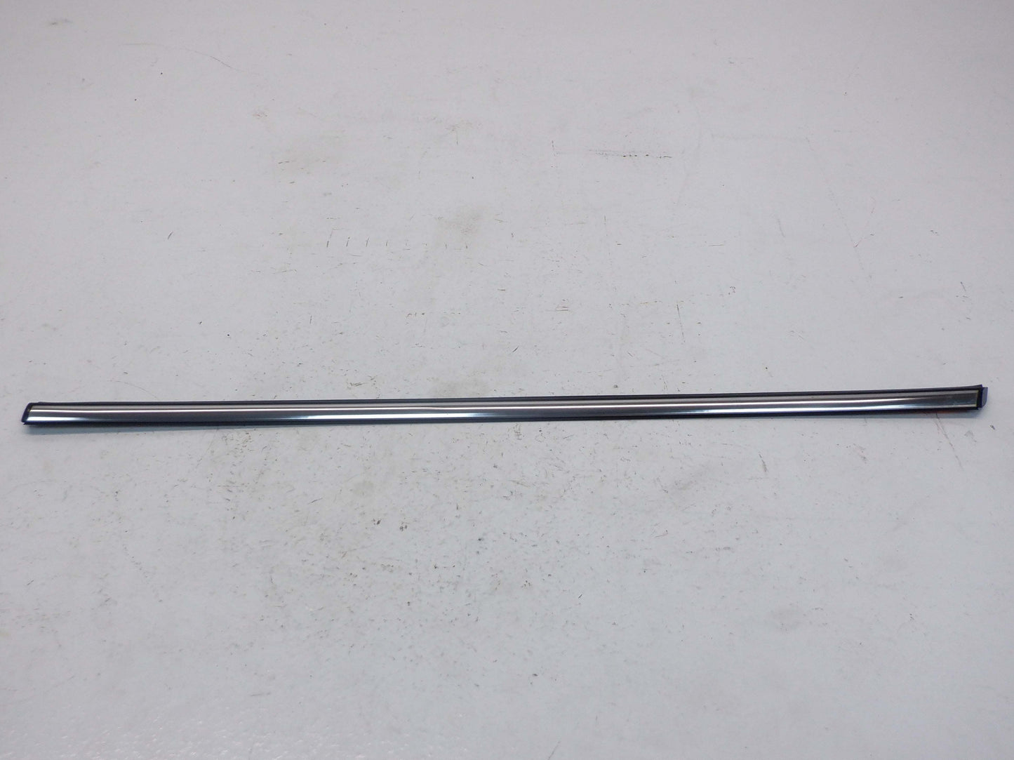 Mini Clubman Right Rear Side Molding Trim 51372754070 08-14 R55