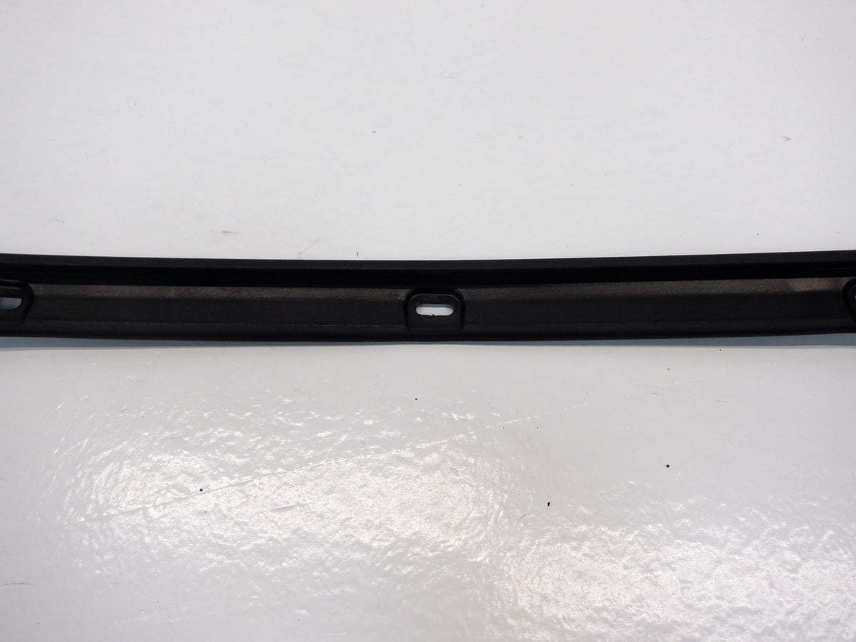 Mini Cooper Coupe Right Door Seal Mount 51762759202 12-15 R58